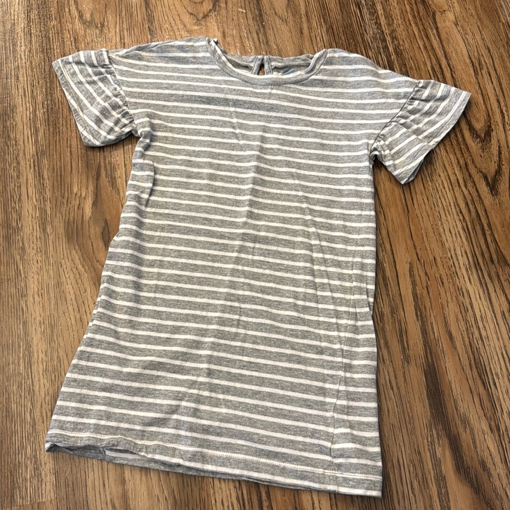 LIKE NEW!! Baby Gap Girls T-Shirt dress - 4T